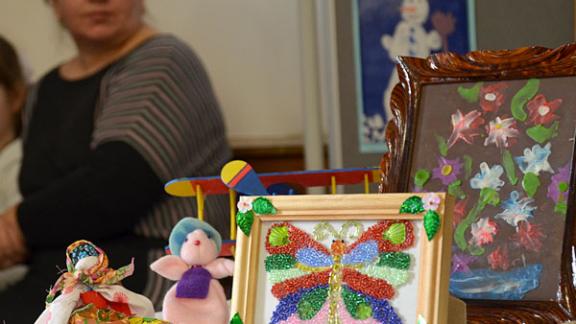 В Ставрополе прошла благотворительная выставка работ детей-инвалидов со всего края