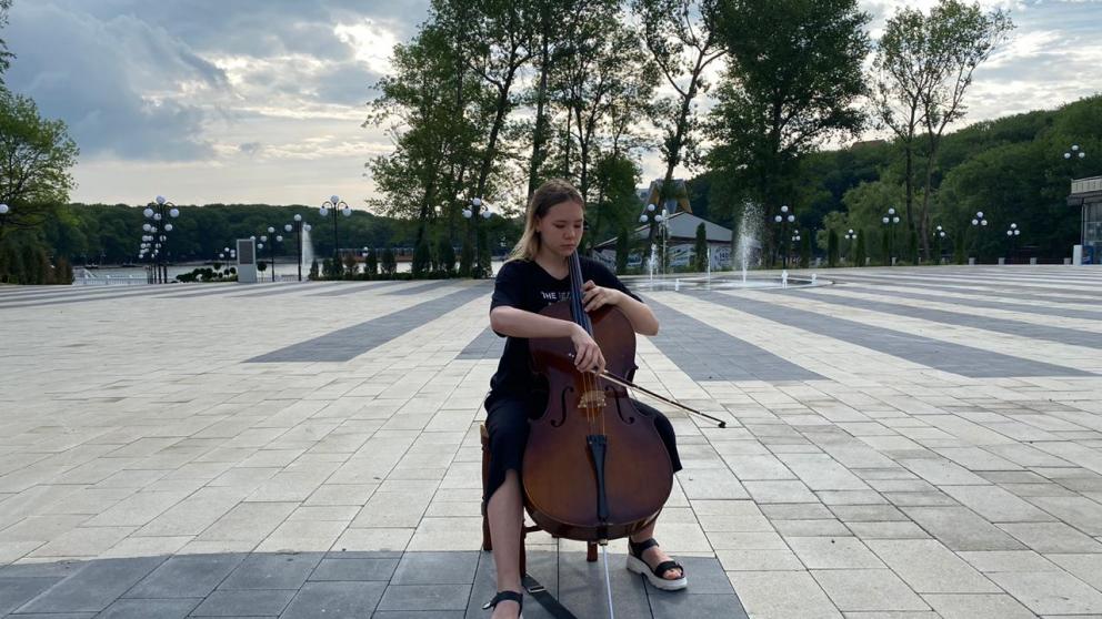 Юная контрабасистка из Железноводска готовится к международному конкурсу