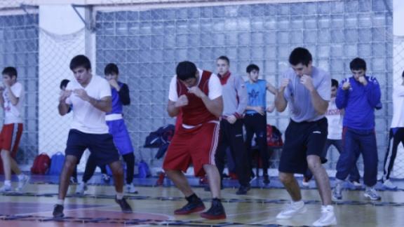 В Кисловодске лучшие боксеры страны готовятся к чемпионату мира