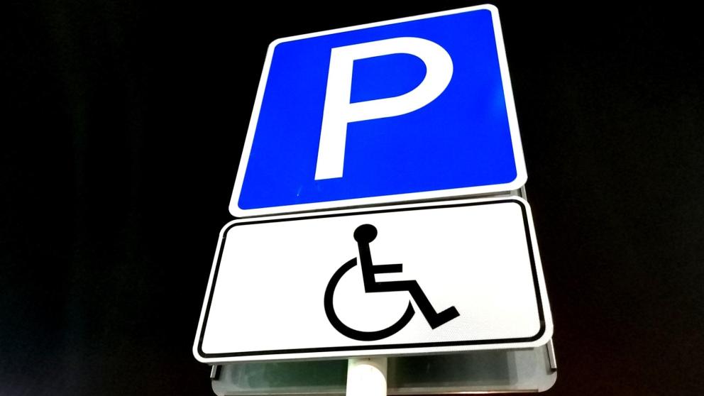 С какими проблемами может столкнуться водитель автомобиля, перевозящий инвалида