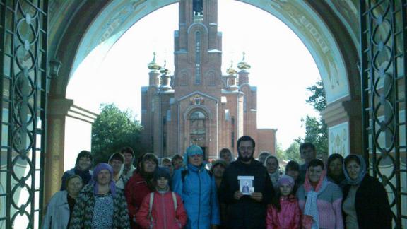 Сельские прихожане посетили храмы и монастыри КМВ