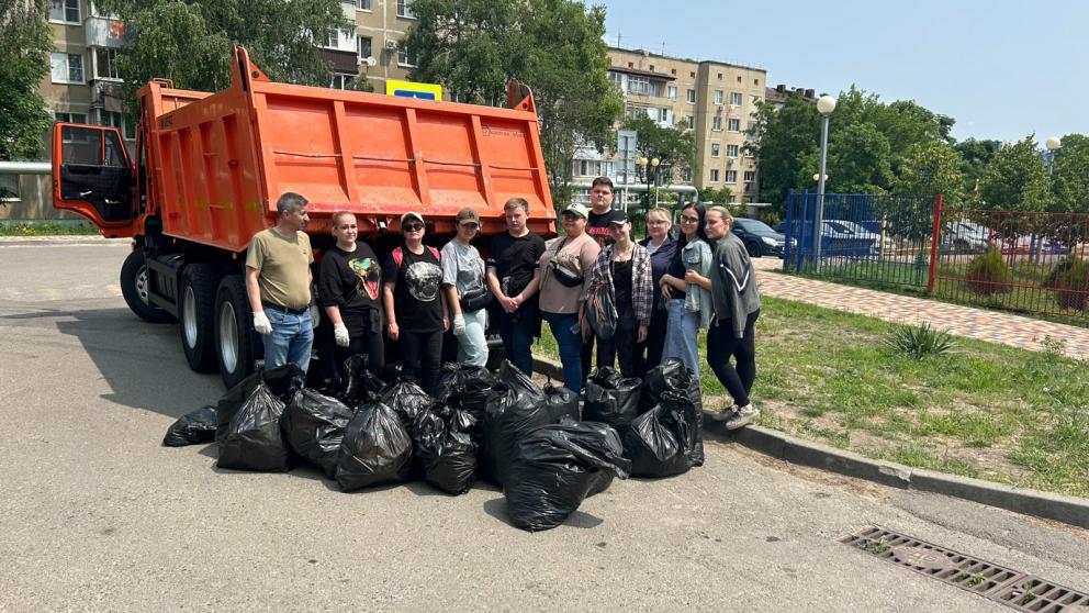 Около 100 тонн мусора собрали на санитарной пятнице в Ставрополе