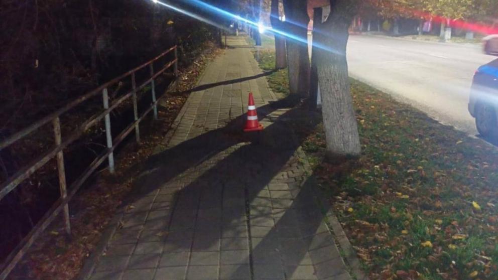 В Кисловодске подросток на электросамокате пострадал из-за опрокидывания СИМ