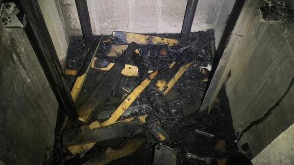 В шахте лифта строящейся многоэтажки Ставрополя потушили пожар