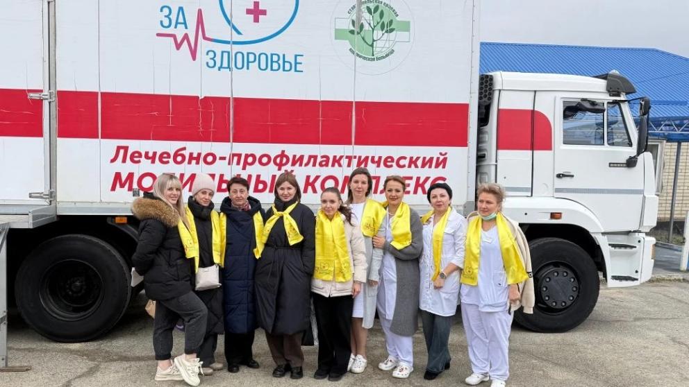 Врачи краевой больницы провели выездной приём в селе Верхнерусском