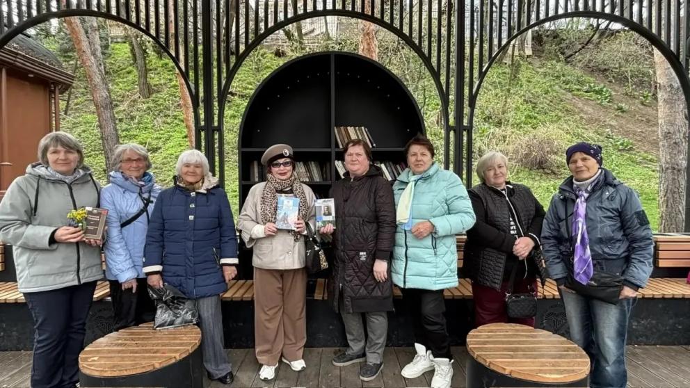 В Кисловодске открылся летний библиотечный сезон на парклетах