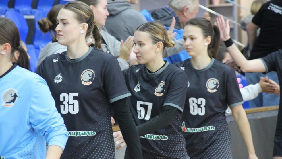 Гандболистки «Ставрополья» удачно стартовали в чемпионате России