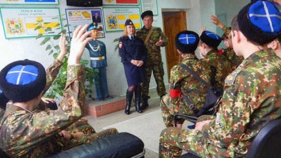 Кадетам-ермоловцам рассказали о Шанхайской конвенции о борьбе с терроризмом