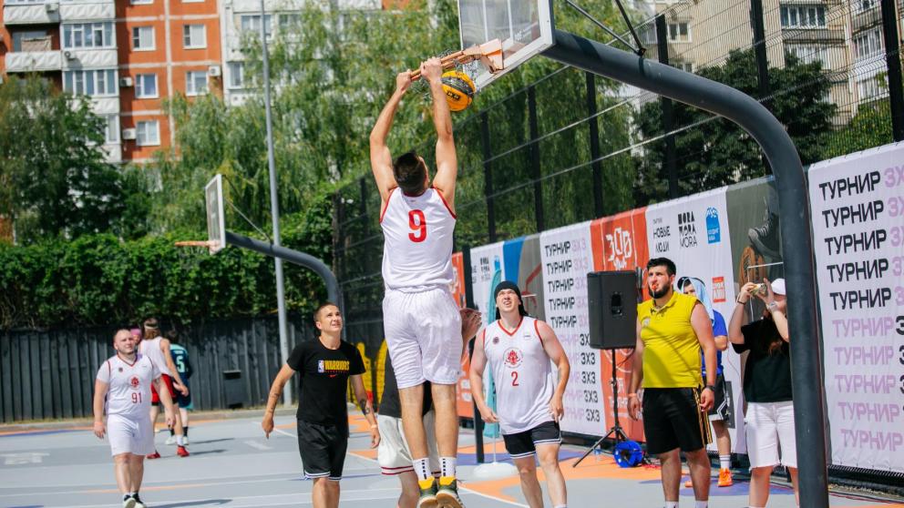 В Ставрополе прошёл крупный региональный турнир по стритболу «Зов улиц»