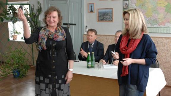 Несколько районных газет получили легковые автомобили для редакций