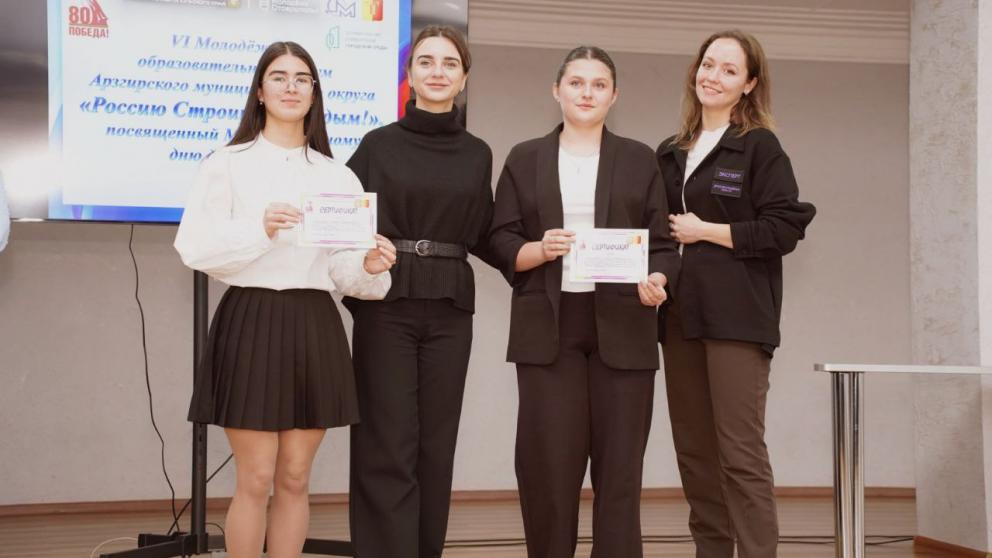 Более 50 волонтёров отметили премией в Арзгирском округе Ставрополья