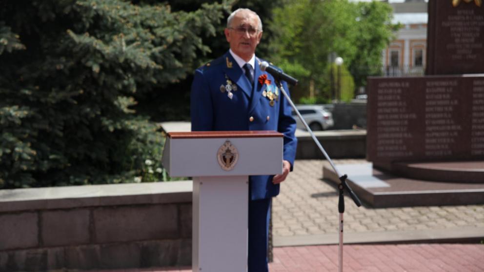 Все дети в отца: прокурорская династия Юрия Змиевского