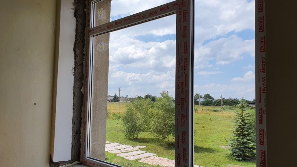 В школе Предгорного района Ставрополья меняют 97 окон