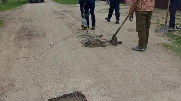 В двух хуторах Советского округа Ставрополья провели ямочный ремонт дорог 