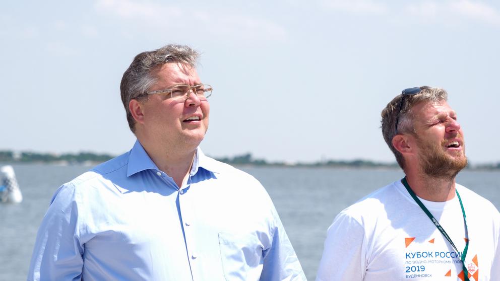 В Буденновске открылись всероссийские соревнования по водно-моторному спорту