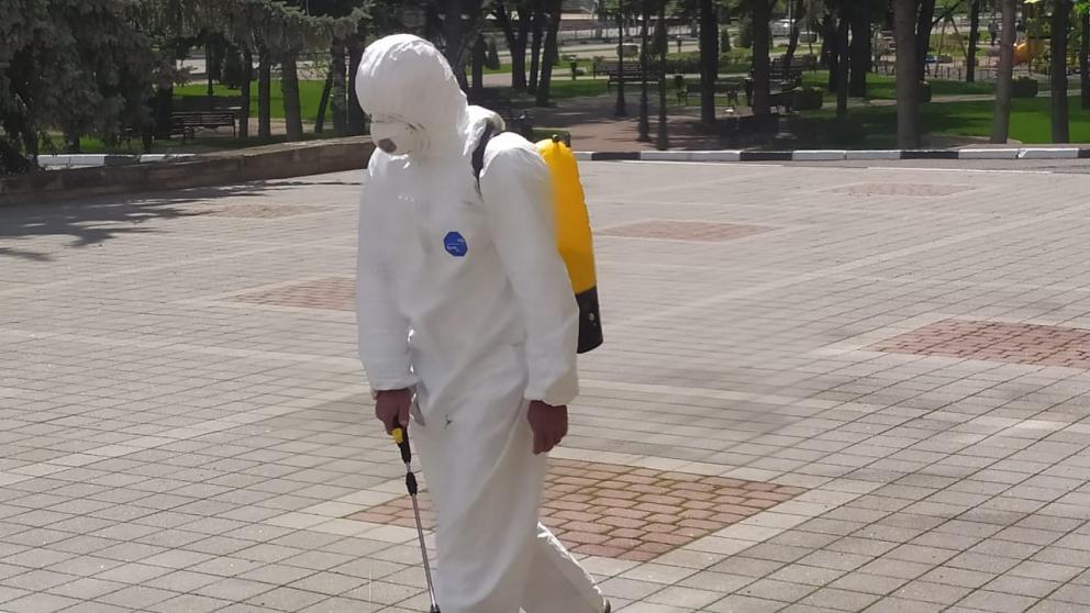 В Кисловодске продолжают дезинфекцию общественных пространств