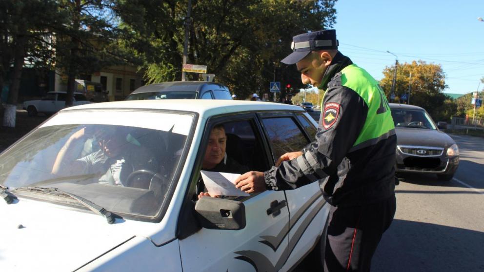 Акцию «Незрячий – тоже пешеход» провели в Кочубеевском районе