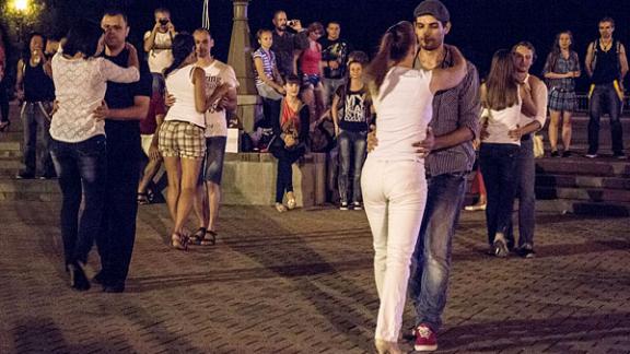 Ставрополь станцевал кизомбу