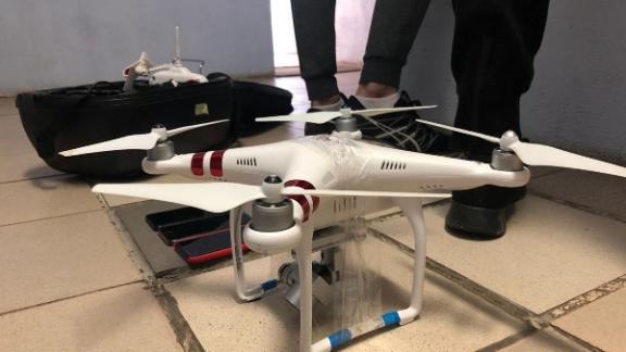 В Ставрополе на квадрокоптере отправили мобильные телефоны для зэков