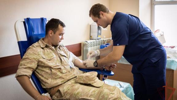 Более 50 росгвардейцев сдали донорскую кровь в Пятигорске