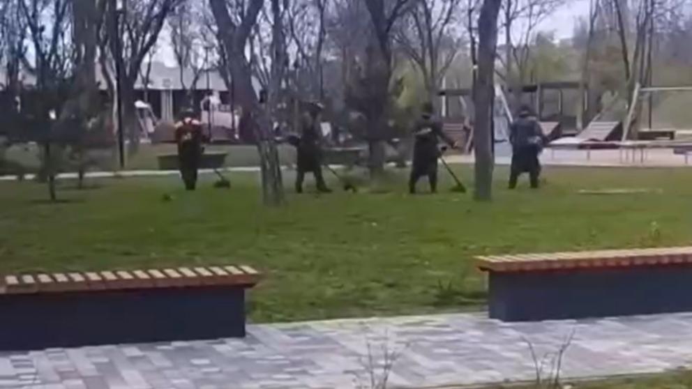 В Пятигорске продолжается уборка территорий