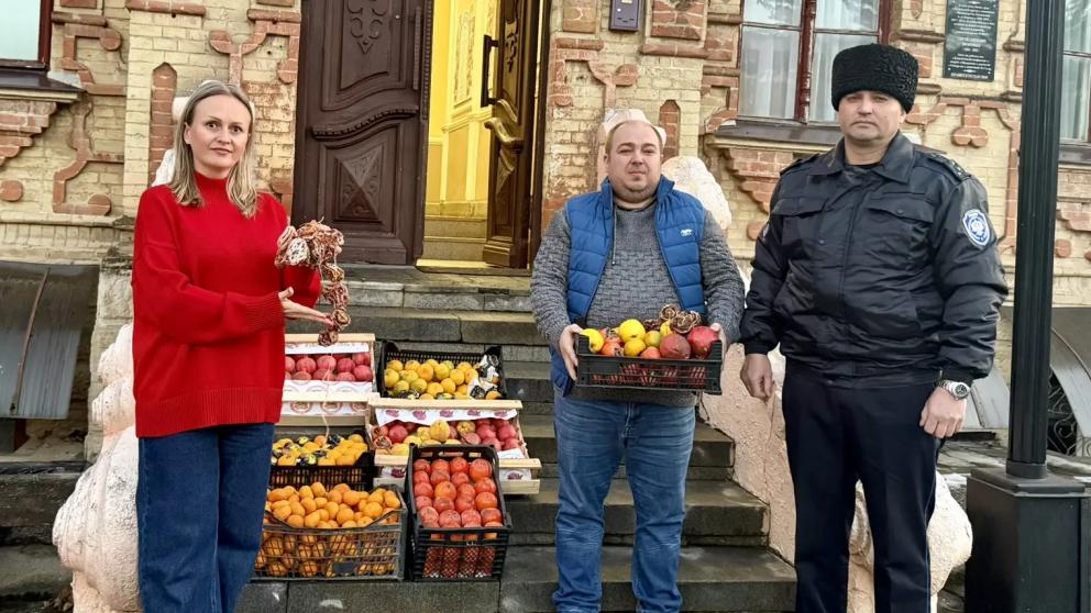 В Ессентуках депутат от «Единой России» подарил новогоднее чудо детям 