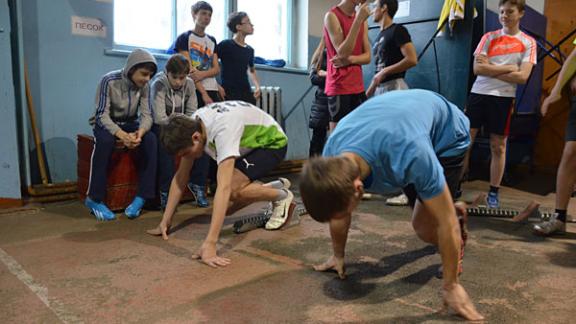 Более 260 легкоатлетов боролись за призы заслуженного тренера России С. Халатяна в Ставрополе