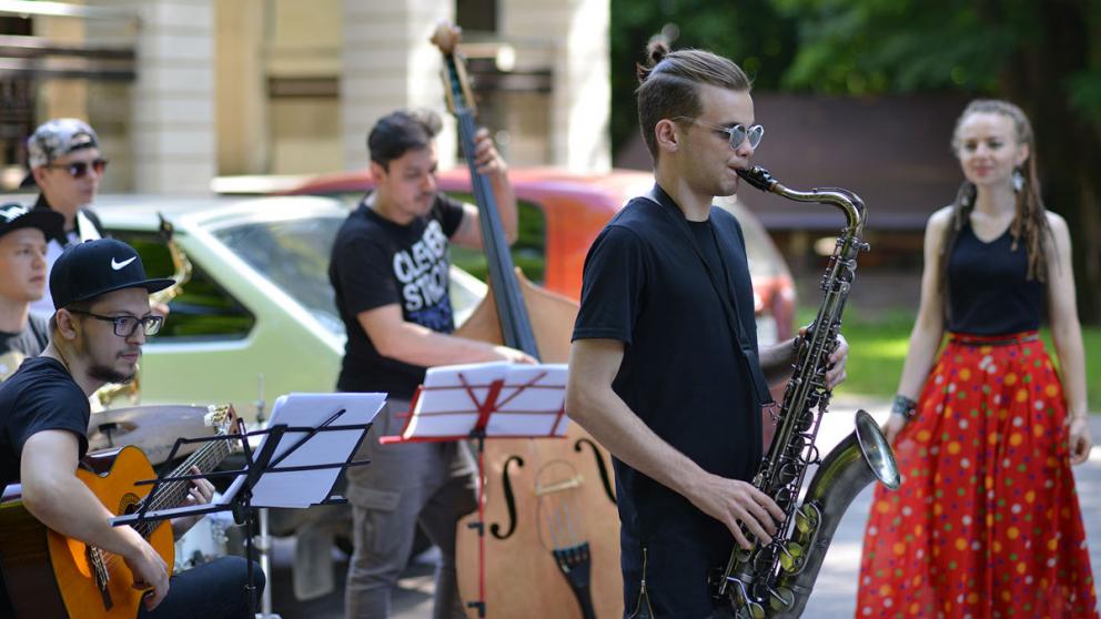 «Город мастеров» превратил бульвар Ермолова Ставрополя в шумный Арбат