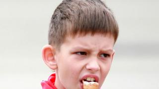 34 человека заболели сальмонеллезом, отравившись мороженым в ставропольском кафе