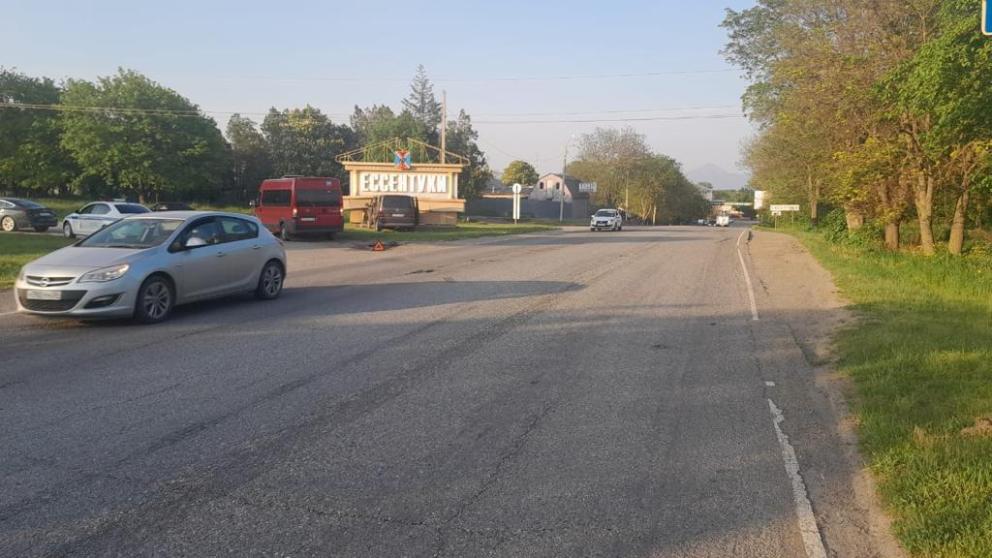 Минивэн столкнулся с микроавтобусом в Ессентуках: 3 человека пострадали