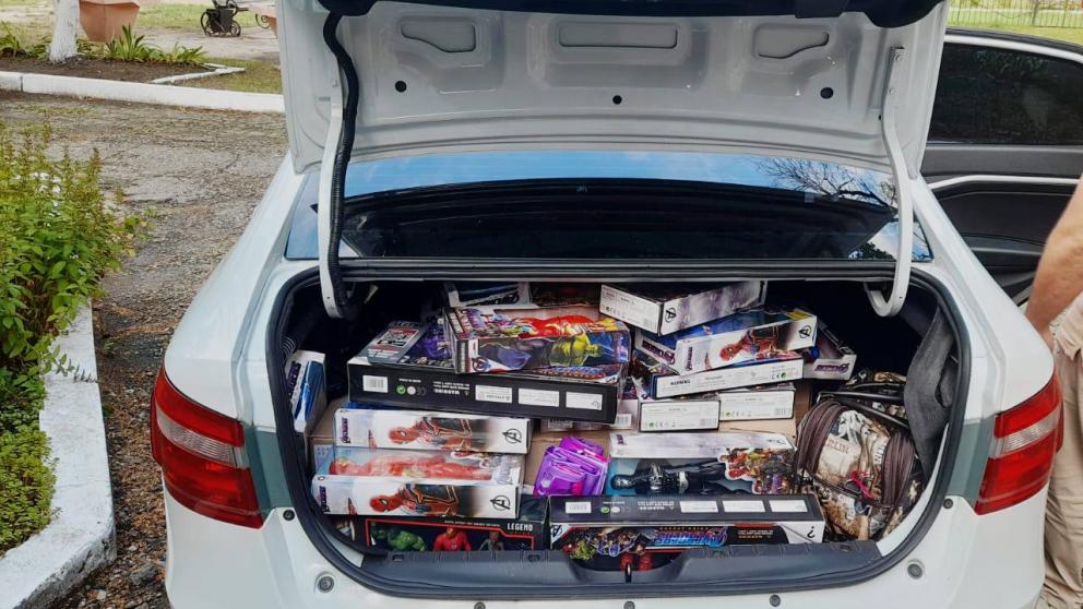 Делегация Андроповского округа везет в ЛНР подарки ученикам подшефной школы