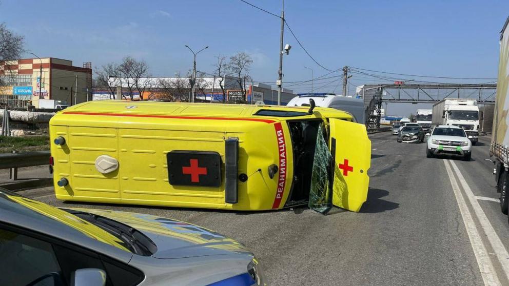 Губернатор Ставрополья напомнил об обязанности водителей пропускать скорую помощь