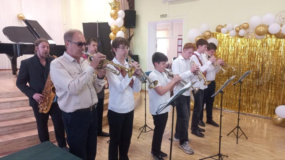 Воспитанники ДШИ Невинномысска отметили выпускной концертом