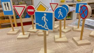 В Железноводске детям рассказывают о правилах безопасного поведения на дорогах