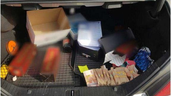 Житель Нефтекумска попался на даче взятки сотруднику ФСБ