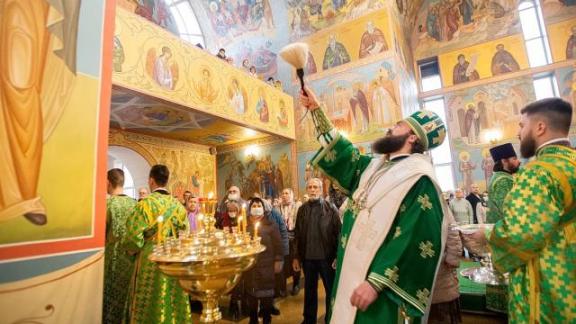 Новая роспись преобразила интерьер Сергиевского храма города Лермонтова