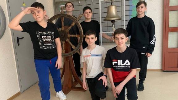 Будённовские школьники отправились в детский центр «Орлёнок»