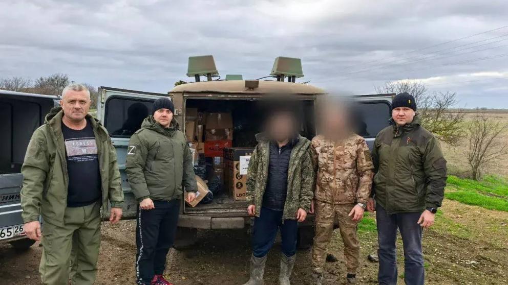 Жители Красногвардейского округа отправили бойцам подарки к Новому году