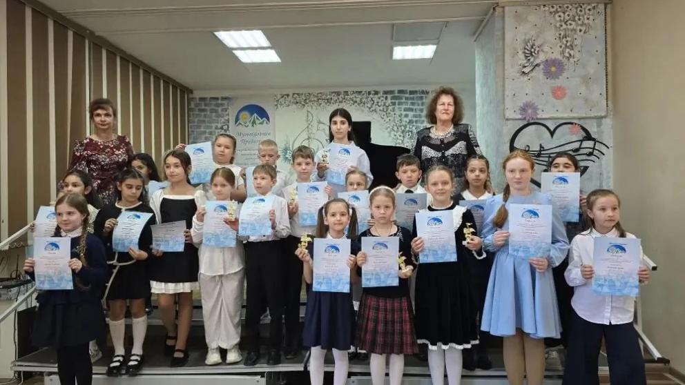 Пианистки из Ессентуков победили на региональном конкурсе