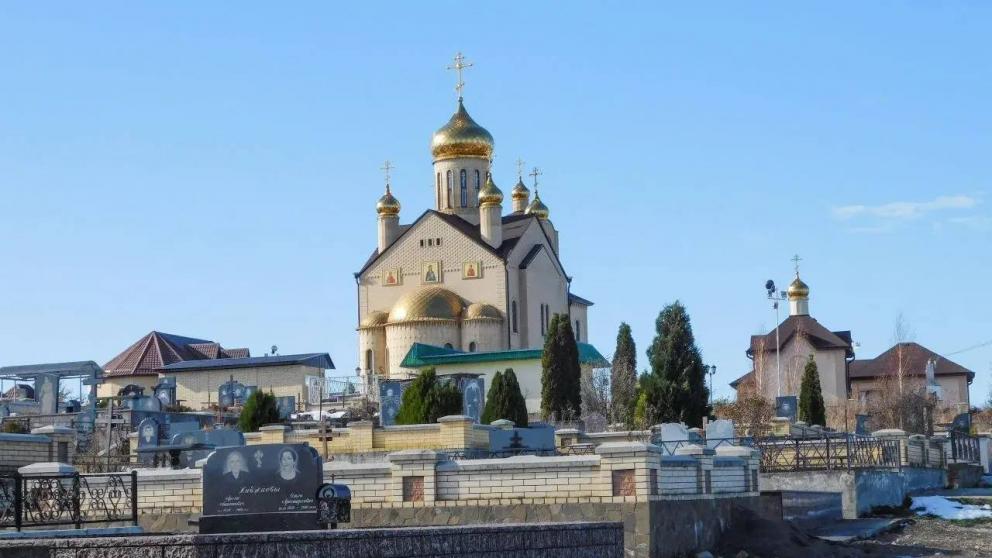 В Предгорном округе к Пасхе очистили кладбища и вывезли более 400 тонн мусора