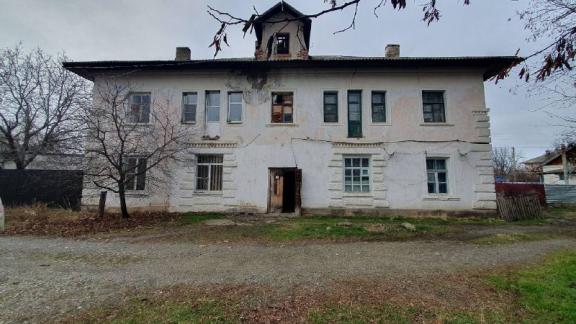 В Кочубеевском округе обсудили переселение из аварийного жилья с жителями села Весёлого