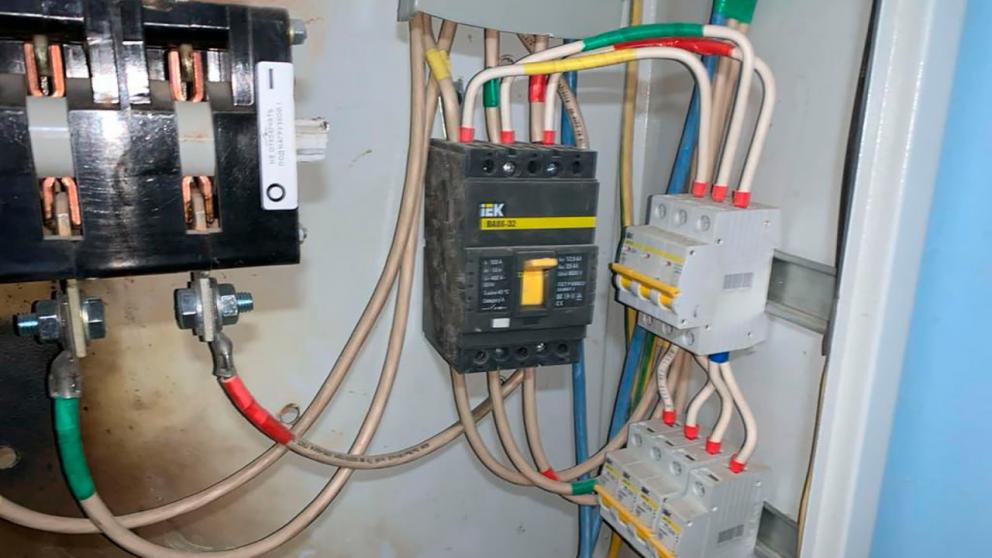 В Будённовске отремонтировали систему электроснабжения в доме 1964 года постройки