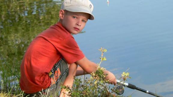 День рыбака в Левокумском районе отметили соревнованиями по ловле рыбы