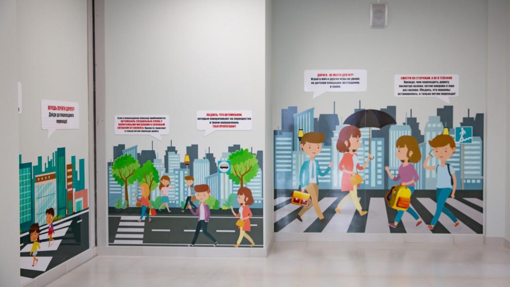 Школьники Ставрополя учат ПДД с помощью уголков безопасности и автогородков