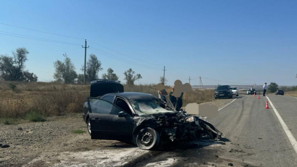 Два человека погибли при столкновении грузовика с легковушкой на Ставрополье