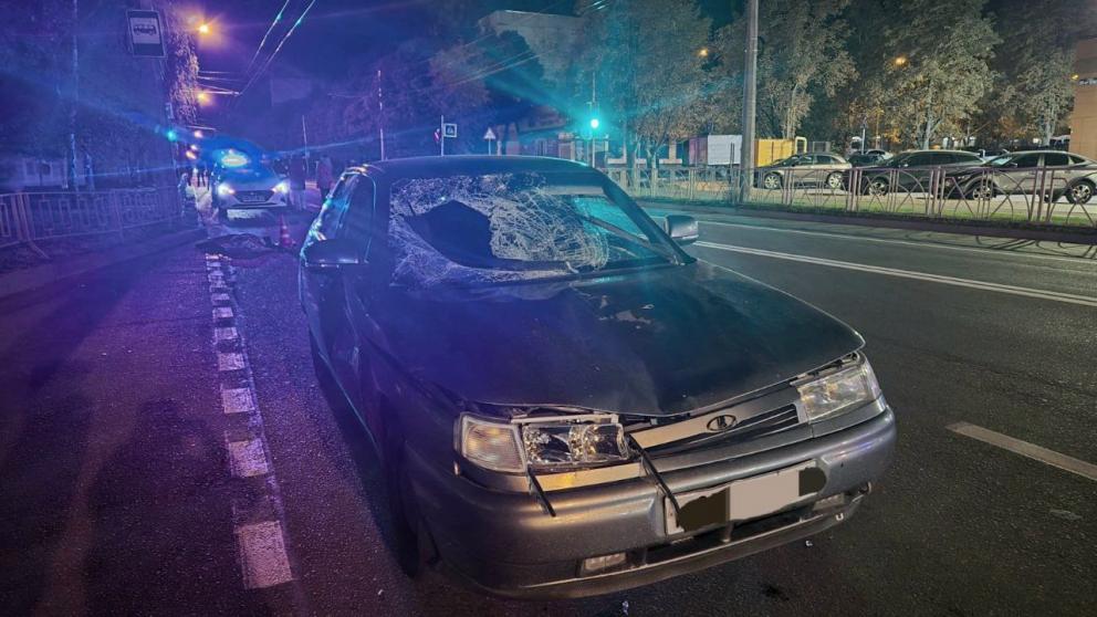 В Ставрополе злостный нарушитель сбил пешехода, что переходил дорогу на красный свет