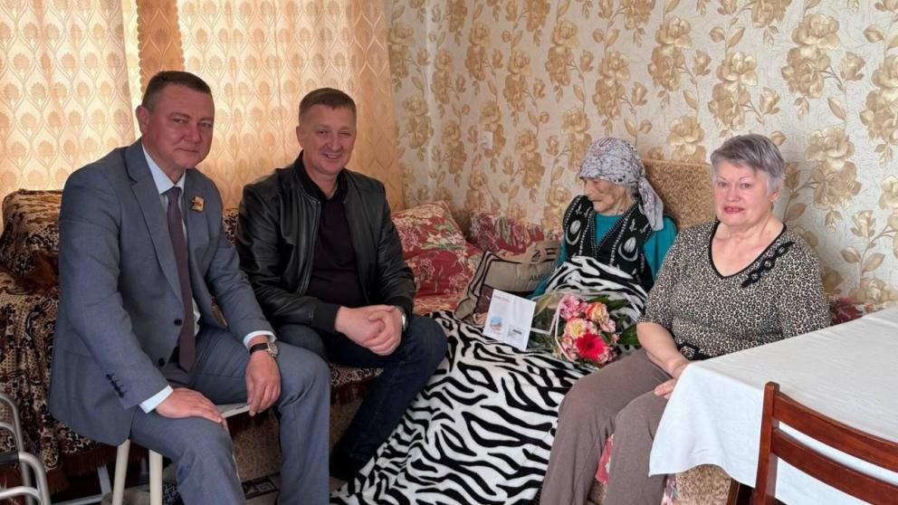В Изобильненском округе поздравили ветерана ВОВ с днём рождения