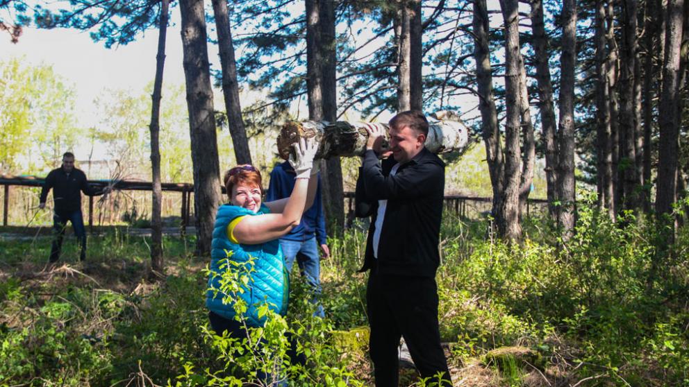 Агроведомство Ставрополья провело субботник в ботаническом саду