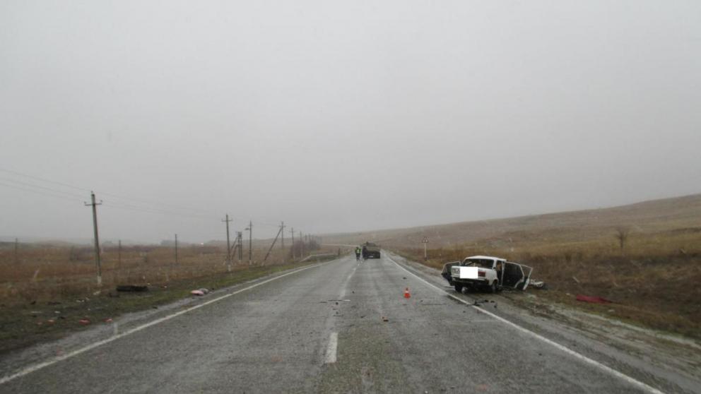 В Александровском районе в столкновении с КамАЗом погиб водитель легковушки
