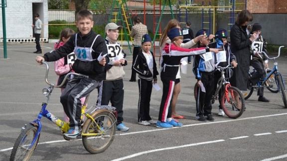 День народного единства ставропольские школьники отметили занятиями в автогородках